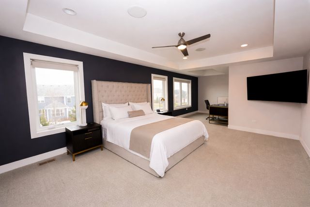 32 N Acacia Drive, Hawthorn Woods, IL 60047