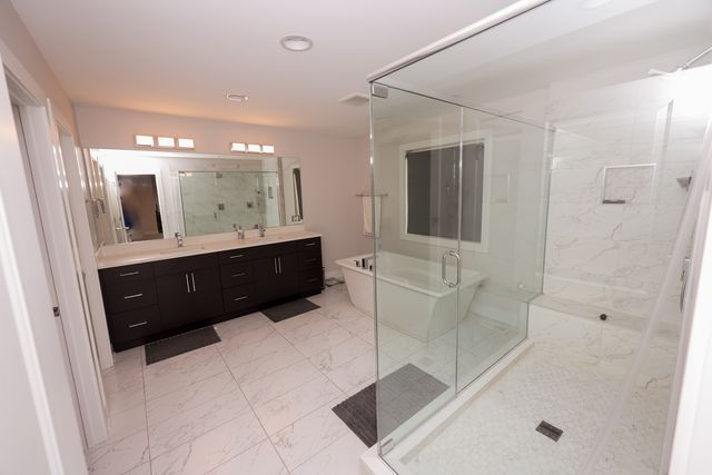 32 N Acacia Drive, Hawthorn Woods, IL 60047