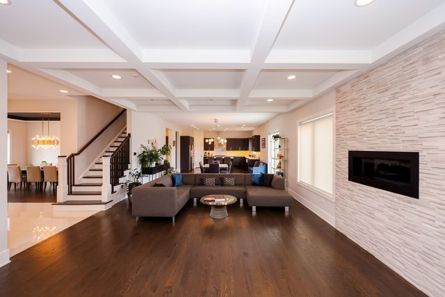 32 N Acacia Drive, Hawthorn Woods, IL 60047