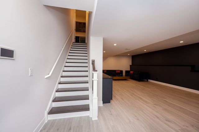 32 N Acacia Drive, Hawthorn Woods, IL 60047