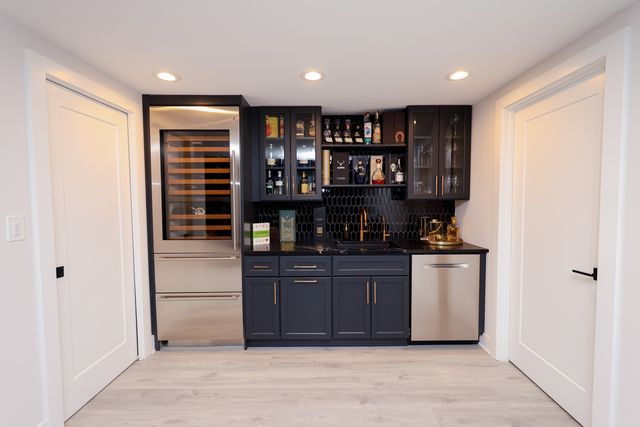 32 N Acacia Drive, Hawthorn Woods, IL 60047