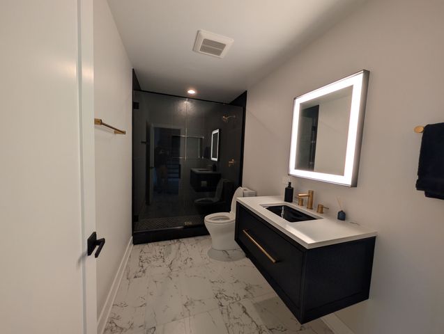 32 N Acacia Drive, Hawthorn Woods, IL 60047