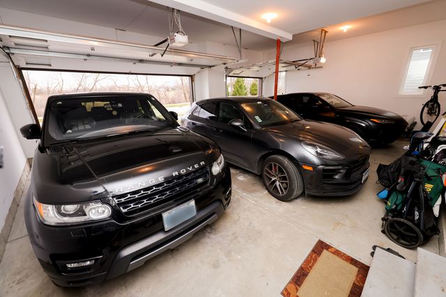 32 N Acacia Drive, Hawthorn Woods, IL 60047