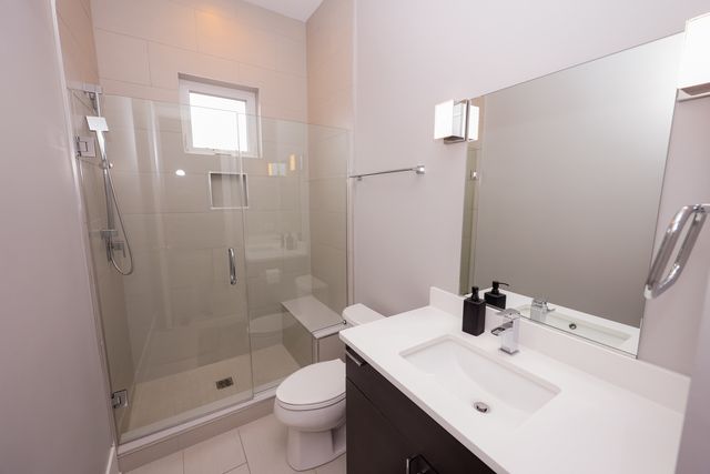 32 N Acacia Drive, Hawthorn Woods, IL 60047