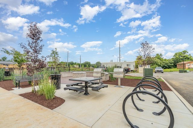 820 42nd Ave, N, Nashville, TN 37209