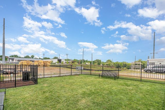 820 42nd Ave, N, Nashville, TN 37209