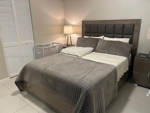 5252 NW 85th Ave 706, Doral, FL 33166