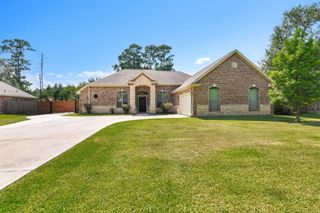 319 Weisinger Drive, Magnolia, TX 77354