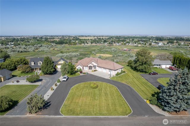 4560 Bluff Drive NE, Moses Lake, WA 98837