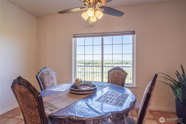 4560 Bluff Drive NE, Moses Lake, WA 98837