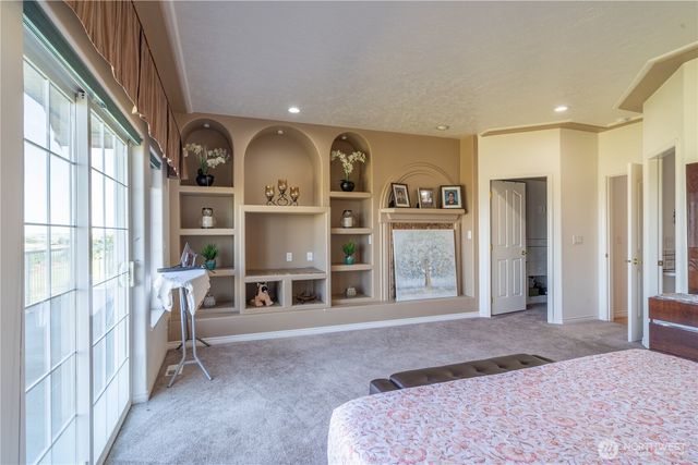 4560 Bluff Drive NE, Moses Lake, WA 98837