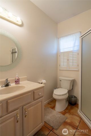 4560 Bluff Drive NE, Moses Lake, WA 98837