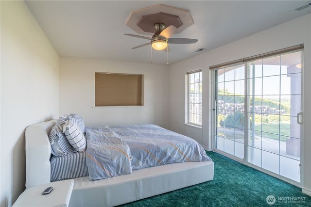 4560 Bluff Drive NE, Moses Lake, WA 98837