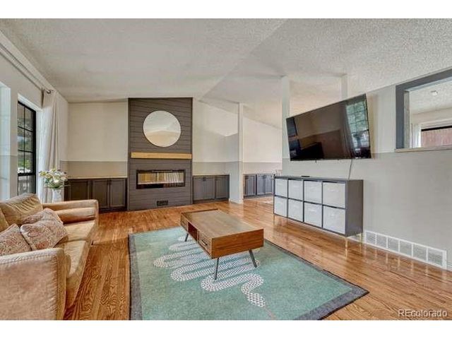 6575 Lange Dr, Colorado Springs, CO 80918