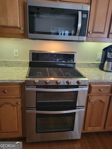 190 Baywatch Circle, Fayetteville, GA 30215