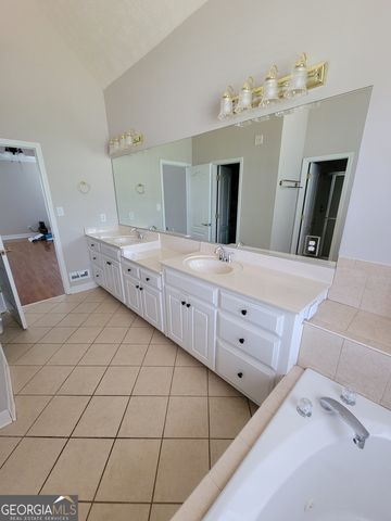 190 Baywatch Circle, Fayetteville, GA 30215