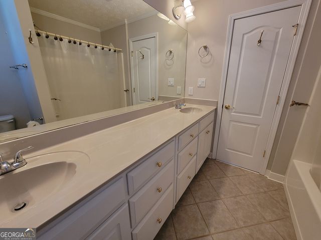 190 Baywatch Circle, Fayetteville, GA 30215