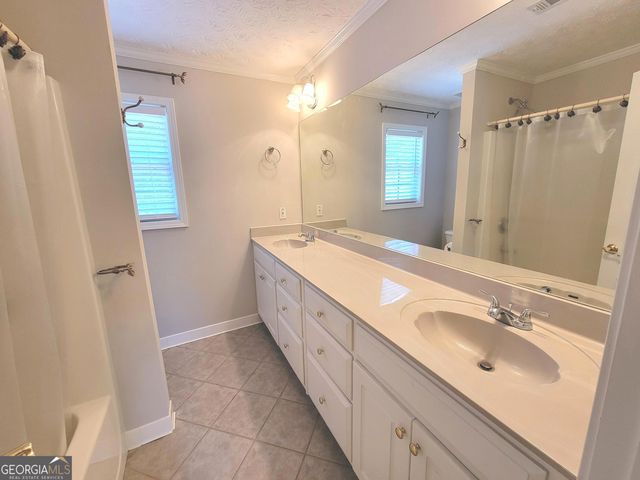 190 Baywatch Circle, Fayetteville, GA 30215
