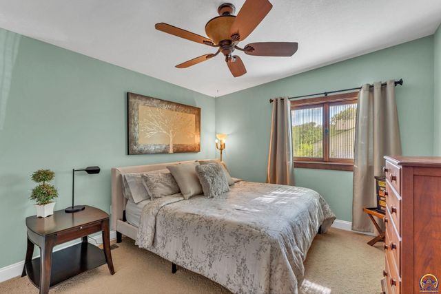 721 NW 62nd St, Topeka, KS 66617