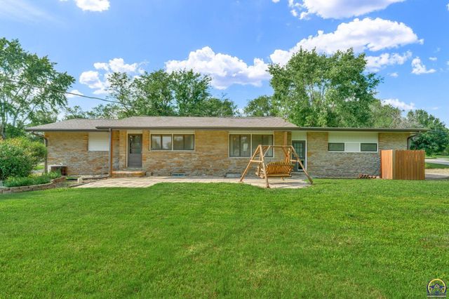 721 NW 62nd St, Topeka, KS 66617