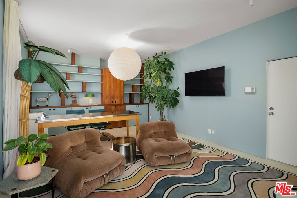 Image 21 of property listing at 1227 Tellem Drive, Pacific Palisades, CA 90272