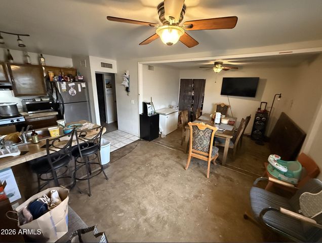 408 E GARNET Avenue, Mesa, AZ 85204