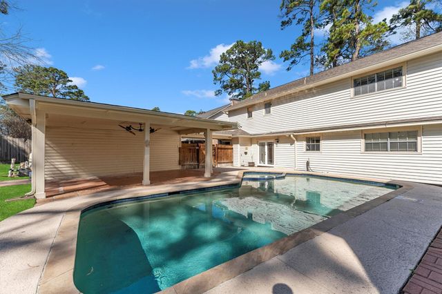 19535 Enchanted Oaks Drive, Spring, TX 77388