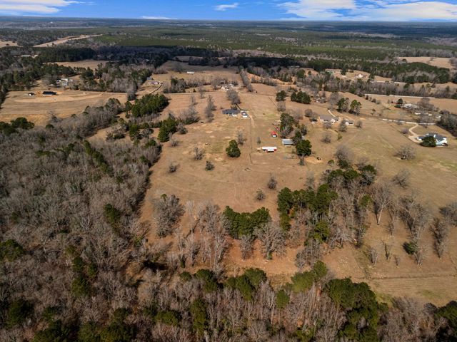 536 E Prospect Rd, Jefferson, TX 75657