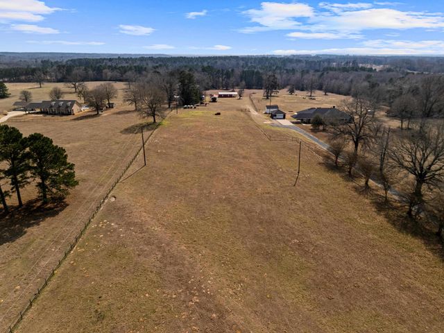 536 E Prospect Rd, Jefferson, TX 75657