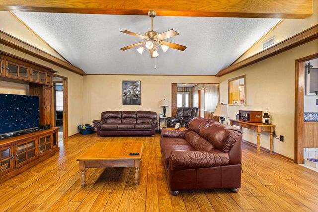 536 E Prospect Rd, Jefferson, TX 75657