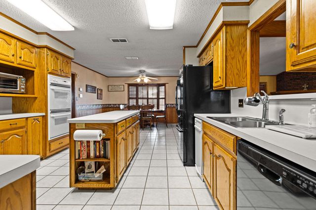 536 E Prospect Rd, Jefferson, TX 75657