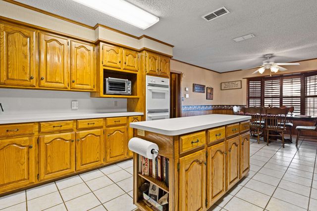 536 E Prospect Rd, Jefferson, TX 75657