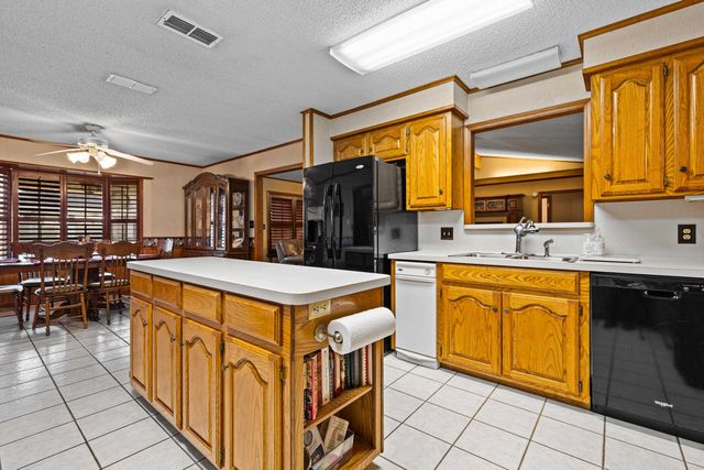 536 E Prospect Rd, Jefferson, TX 75657