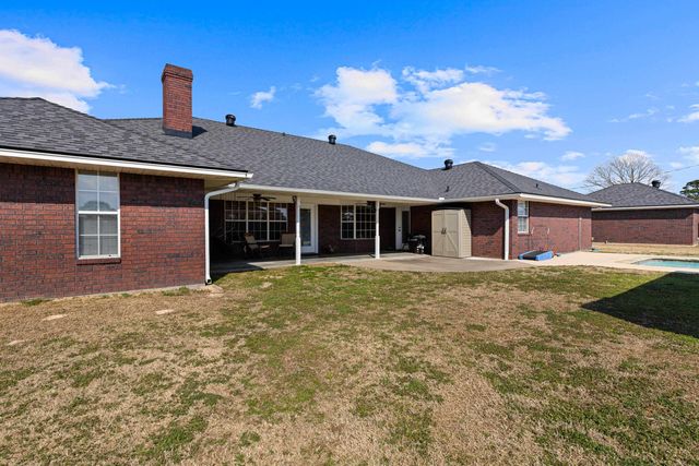 536 E Prospect Rd, Jefferson, TX 75657