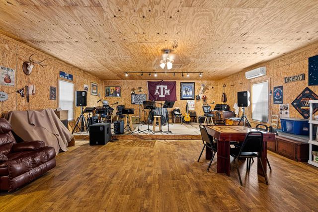 536 E Prospect Rd, Jefferson, TX 75657