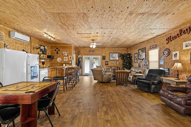 536 E Prospect Rd, Jefferson, TX 75657