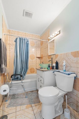 3946 Henry Avenue, Hammond, IN 46327