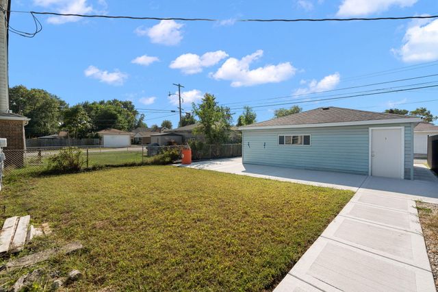 3946 Henry Avenue, Hammond, IN 46327