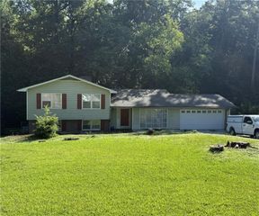 1966 Kensington High Street SW, Lilburn, GA 30047