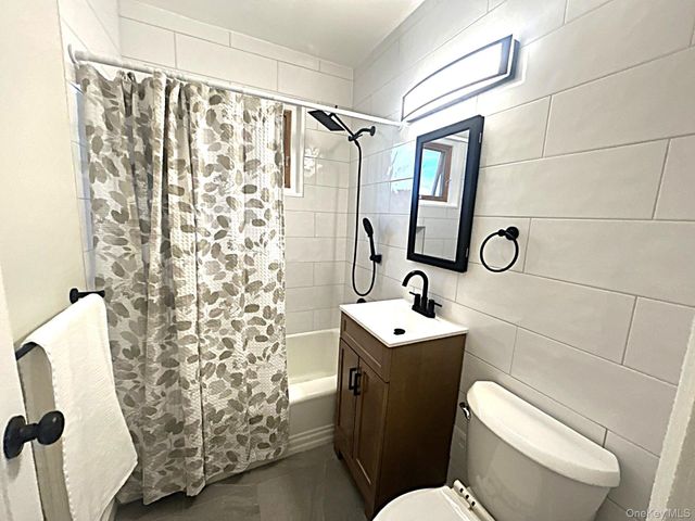 70 Lawrence Court B, White Plains, NY 10603