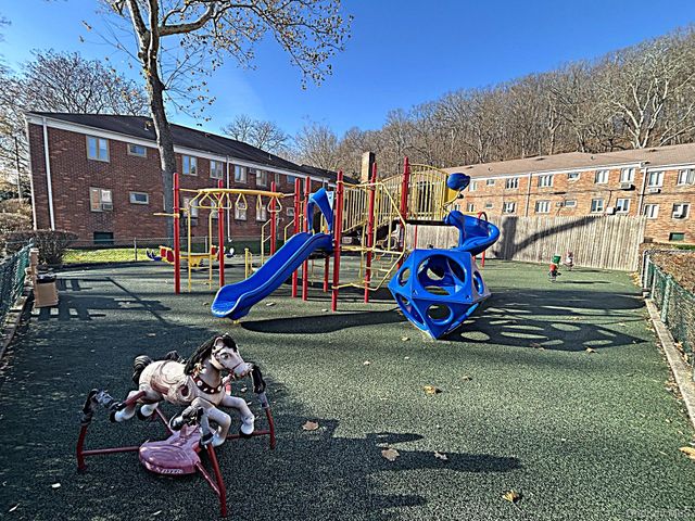 70 Lawrence Court B, White Plains, NY 10603