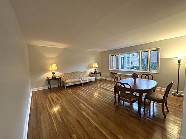 70 Lawrence Court B, White Plains, NY 10603