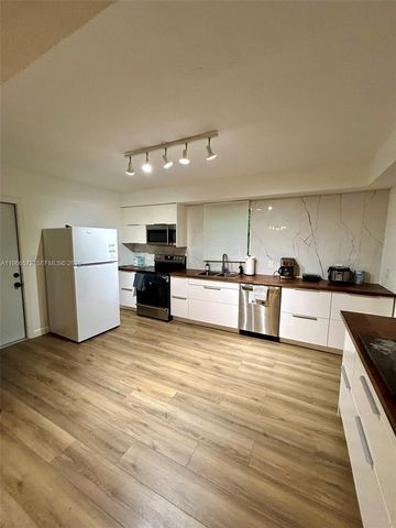 2631 S Roosevelt St, Hollywood, FL 33020