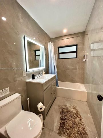 2631 S Roosevelt St, Hollywood, FL 33020