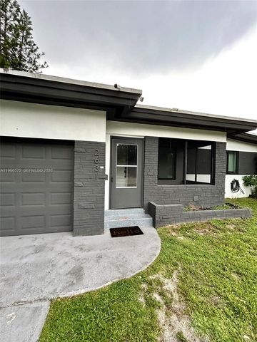 2631 S Roosevelt St, Hollywood, FL 33020