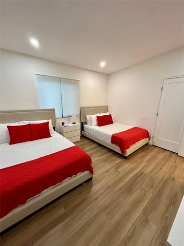 2631 S Roosevelt St, Hollywood, FL 33020