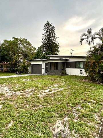 2631 S Roosevelt St, Hollywood, FL 33020