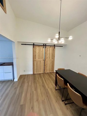 2631 S Roosevelt St, Hollywood, FL 33020