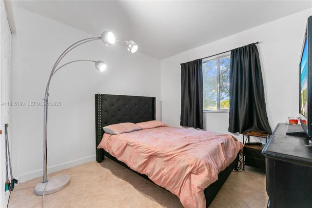 3021 N Oakland Forest Dr 208, Oakland Park, FL 33309