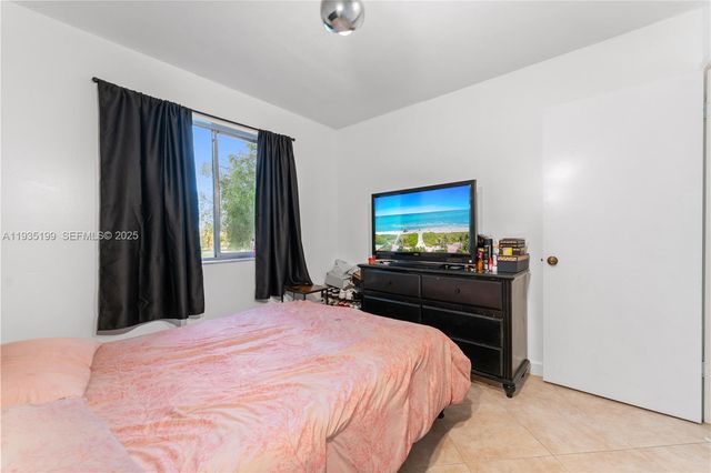 3021 N Oakland Forest Dr 208, Oakland Park, FL 33309